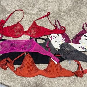 Six Lacey bras 36B